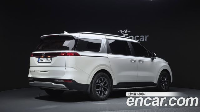 Kia Carnival 4-го поколения 9-Seater Prestige - фото 1