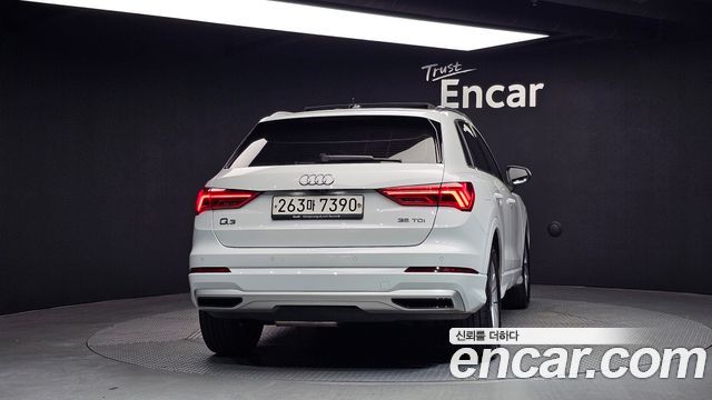 Audi Q3 F3 35 TDI Premium - фото 3