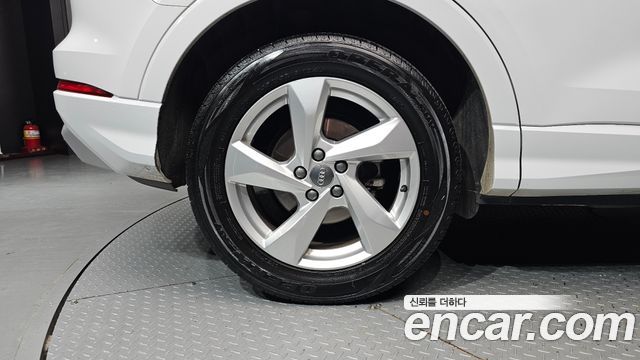 Audi Q3 F3 35 TDI Premium - фото 4