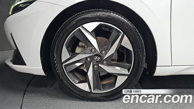 Hyundai Avante CN7 1.6 Inspiration - фото 3