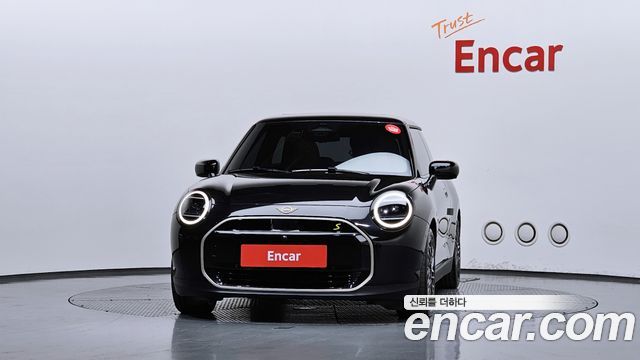 Mini Cooper 4-го поколения SE Favoured - фото 2