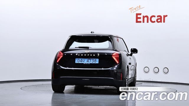 Mini Cooper 4-го поколения SE Favoured - фото 3