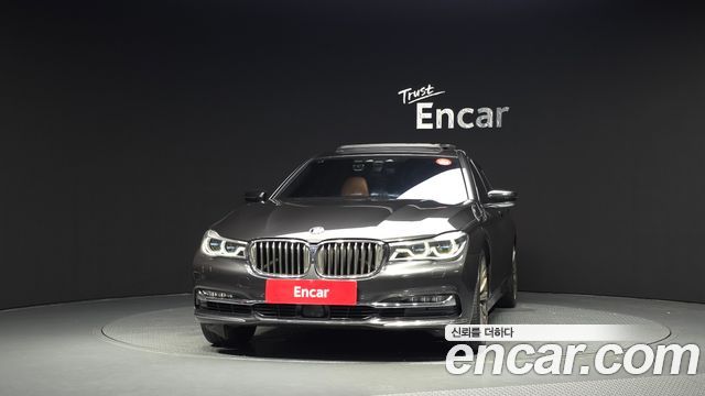 BMW 7-Series G11 750Li xDrive - фото 2