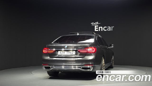 BMW 7-Series G11 750Li xDrive - фото 3