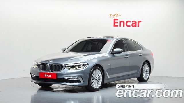 BMW 5-Series G30 530i xDrive Luxury Plus - фото 0