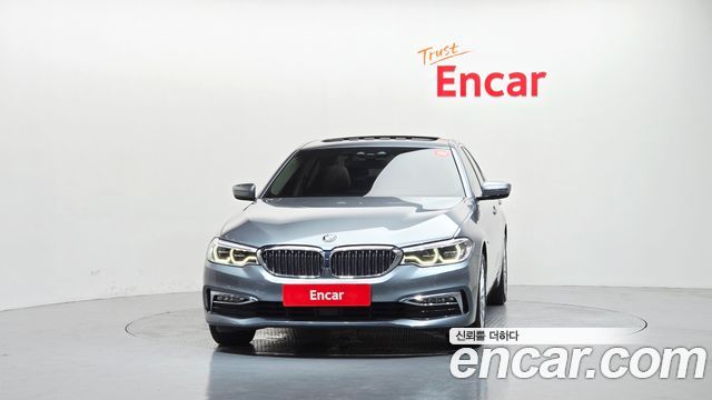 BMW 5-Series G30 530i xDrive Luxury Plus - фото 2