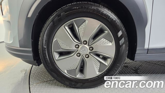 Hyundai Kona Modren - фото 4