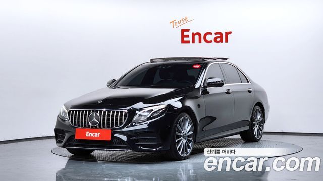 Mercedes-Benz E-Class W213 E350 4MATIC AMG Line - фото 0