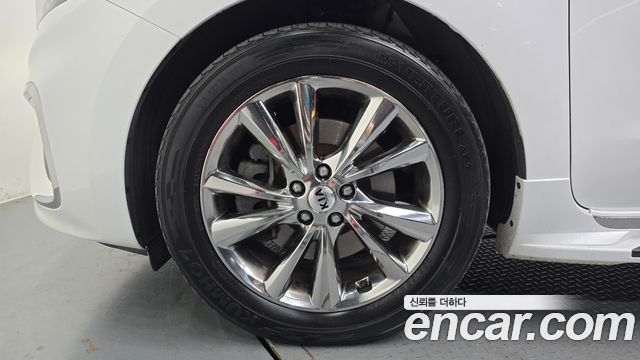 Kia Carnival Новый 9-Seater Noblesse Special - фото 4