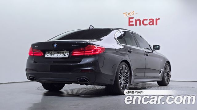 BMW 5-Series G30 530i xDrive M Sport Package Plus - фото 1