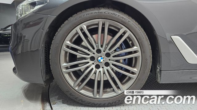 BMW 5-Series G30 530i xDrive M Sport Package Plus - фото 4