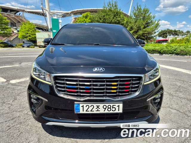 Kia Carnival Новый Gasoline 9-Seater Noblesse Special - фото 0