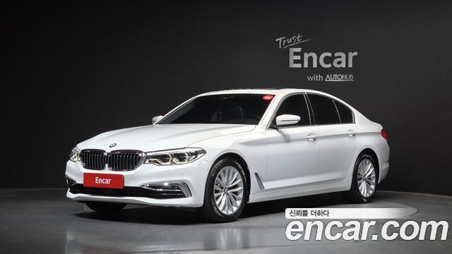 BMW 5-Series G30 520d Luxury Plus - фото 0