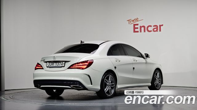 Mercedes-Benz CLA-Class C117 CLA220 AMG Line - фото 1