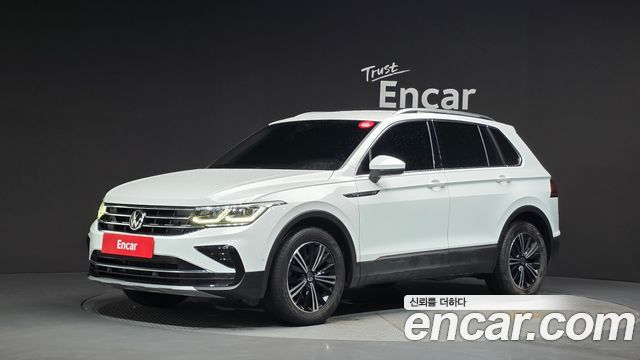 Volkswagen Tiguan 2-го поколения 2.0 TDI Premium - фото 0