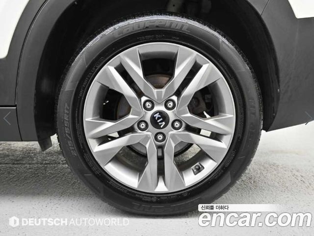 Kia Seltos Diesel 1.6 2WD Prestige - фото 4