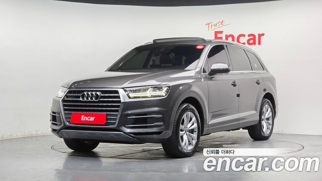 Audi Q7 45 TFSI Quattro - фото 0