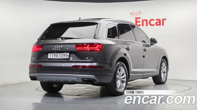 Audi Q7 45 TFSI Quattro - фото 1