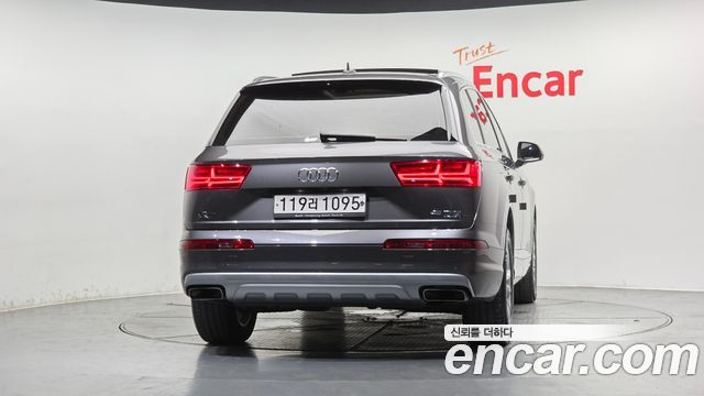 Audi Q7 45 TFSI Quattro - фото 3