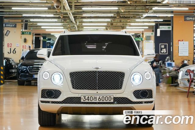 Bentley Bentayga 4.0 V8 - фото 0