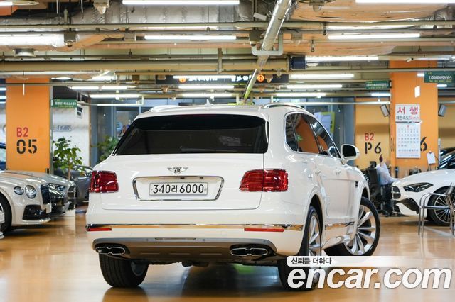 Bentley Bentayga 4.0 V8 - фото 4