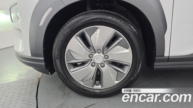 Hyundai Kona Premium - фото 4