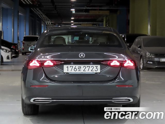 Mercedes-Benz E-Class W214 E200 Avantgarde - фото 2
