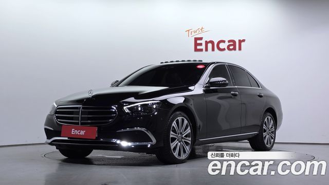 Mercedes-Benz E-Class W213 E300e 4MATIC Exclusive - фото 0