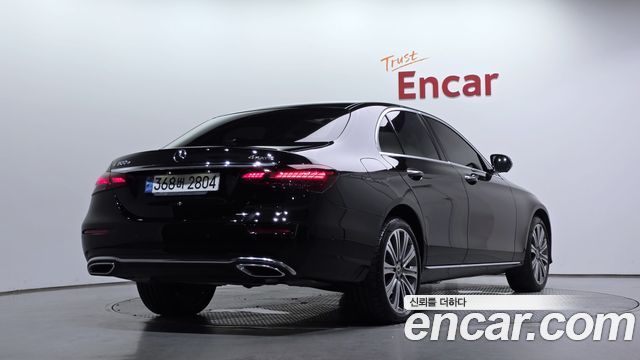Mercedes-Benz E-Class W213 E300e 4MATIC Exclusive - фото 1