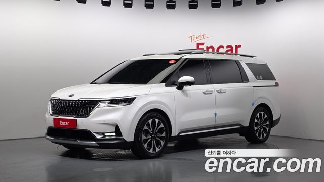 Kia Carnival 4-го поколения 9-Seater Signature - фото 0