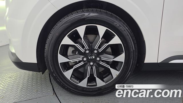 Kia Carnival 4-го поколения 9-Seater Signature - фото 4