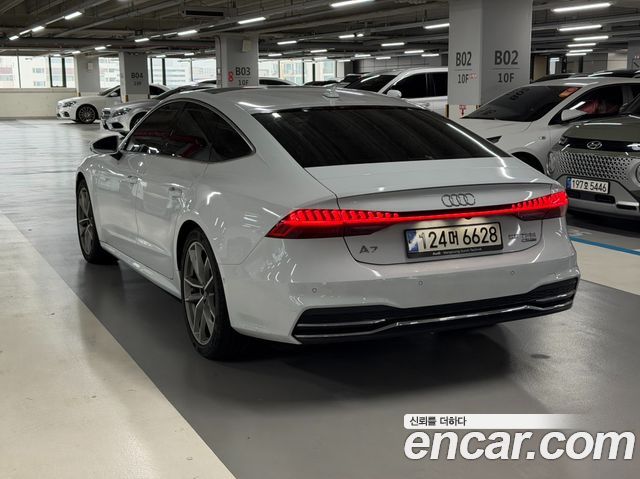Audi A7 55 TFSI Quattro Premium - фото 3