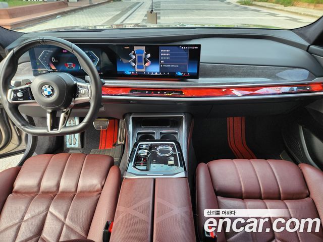 BMW 7-Series G70 740i sDrive M Sport - фото 4