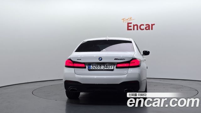 BMW 5-Series G30 520i M Sport - фото 3