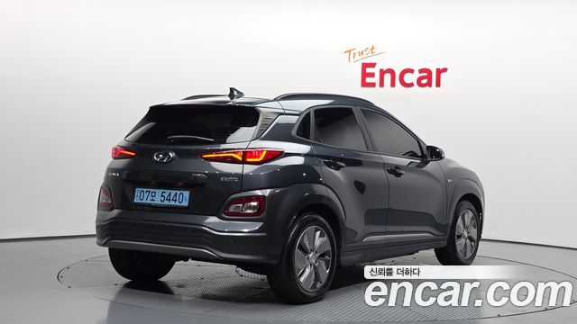 Hyundai Kona Premium - фото 1