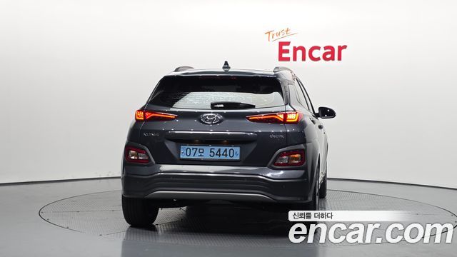 Hyundai Kona Premium - фото 3