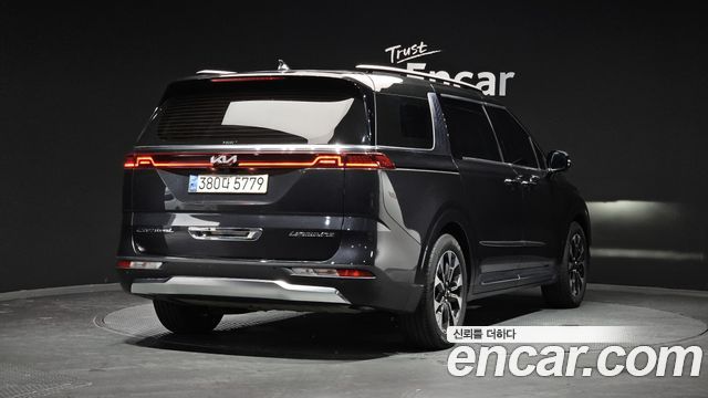Kia Carnival 4-го поколения 9-Seater Signature - фото 1