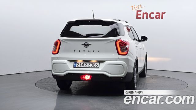 SsangYong Tivoli 1.5 A5 2WD - фото 2