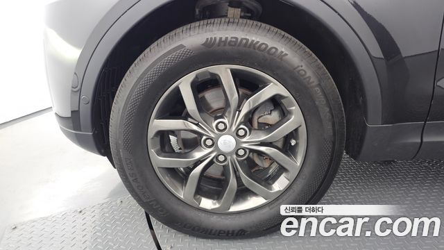 Land Rover Discovery 2.0 SD4 SE - фото 4