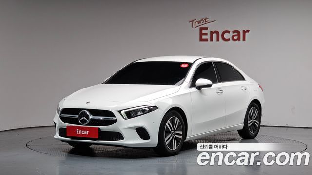 Mercedes-Benz A-Class W177 A220 Sedan - фото 0