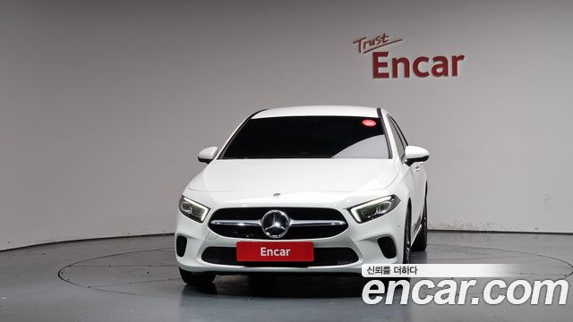 Mercedes-Benz A-Class W177 A220 Sedan - фото 2