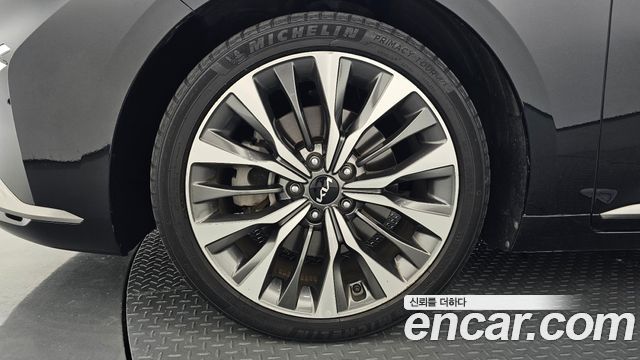Kia K8 2.5 Gasoline 2WD Signature - фото 3