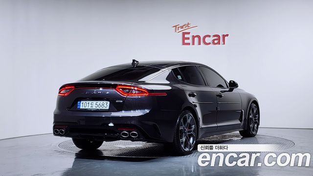 Kia Stinger 2.0 Turbo AWD Platinum - фото 1