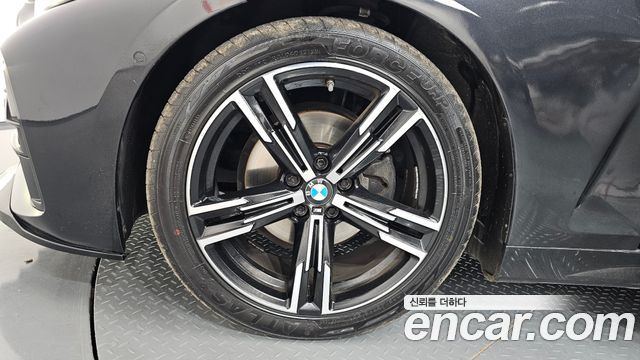 BMW 4-Series G22 420d M Sport Coupe - фото 4