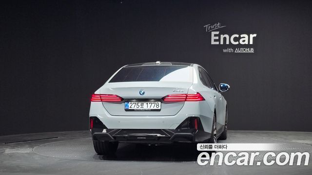 BMW 5-Series G60 530e M Sport - фото 2