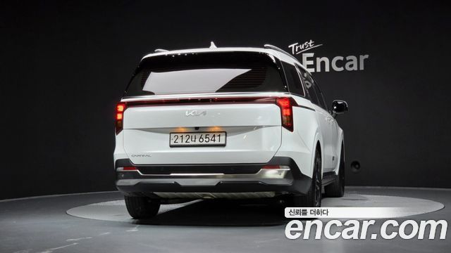 Kia Carnival Новый 4-го поколения 9-Seater Noblesse - фото 3