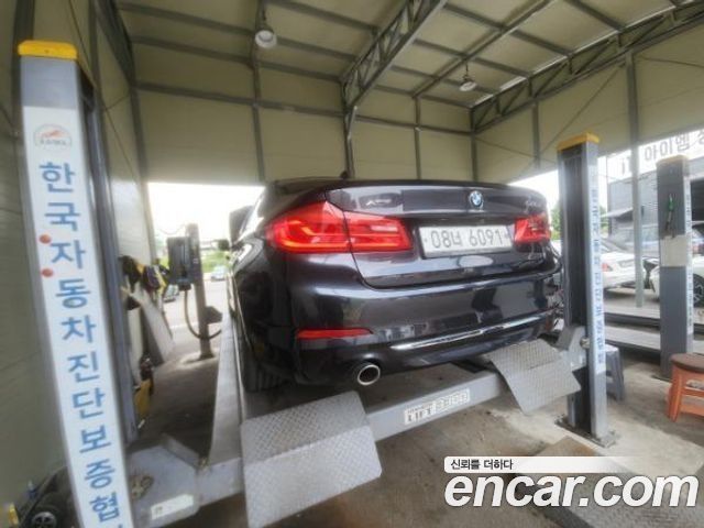 BMW 5-Series G30 520d xDrive Luxury Plus - фото 1