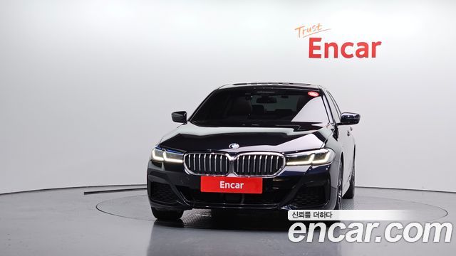 BMW 5-Series G30 530e M Sport - фото 2
