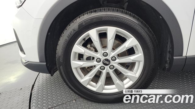Audi Q3 F3 35 TDI - фото 4