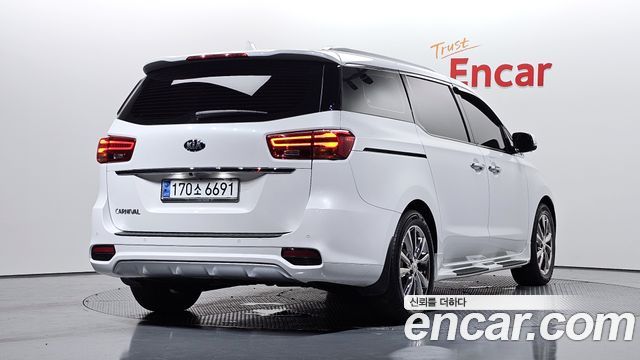 Kia Carnival Новый 9-Seater Noblesse - фото 1